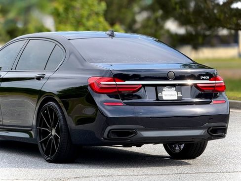Used 2019 BMW 740i w/ Executive Package RWD image 47