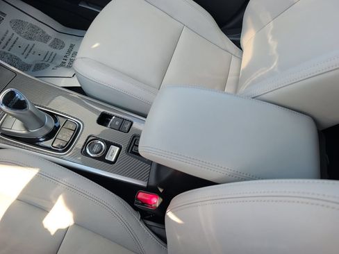 Used 2019 Mitsubishi Outlander SEL AWD/4WD image 17