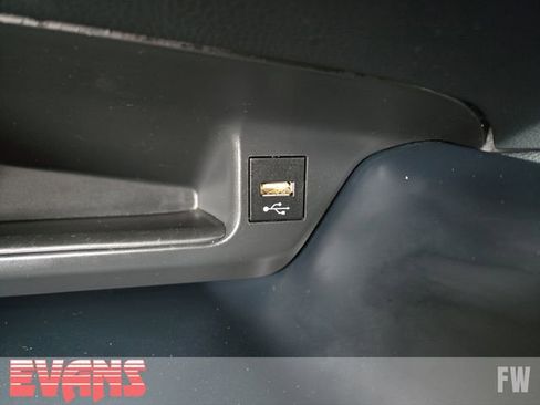 Used 2021 Toyota C-HR LE image 8