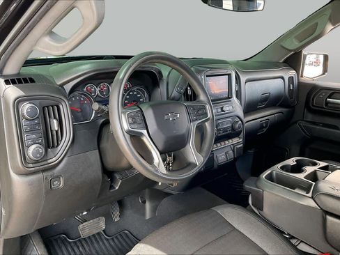 Used 2022 Chevrolet Silverado 1500 Custom Trail Boss w/ Safety Confidence Package AWD/4WD image 17