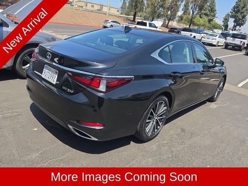 Used 2025 Lexus ES 350 w/ Premium Package FWD image 3