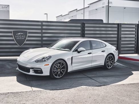 Used 2018 Porsche Panamera 4S AWD/4WD image 5
