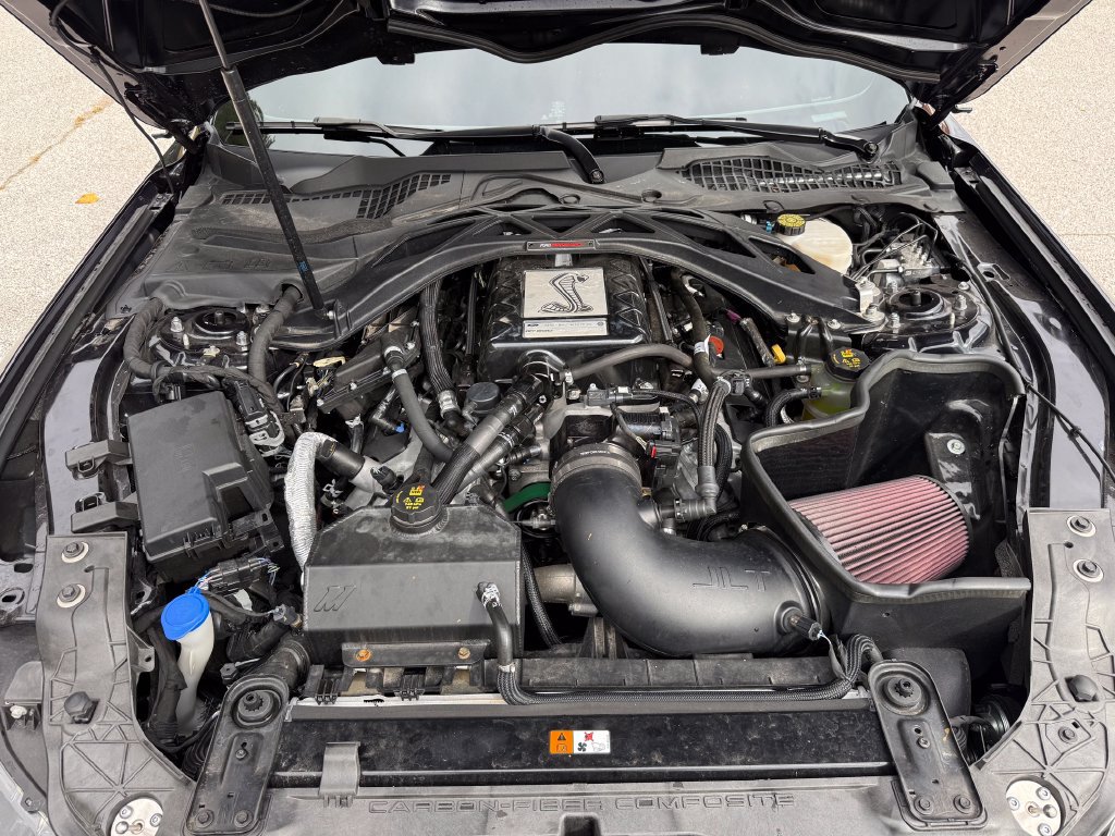 Used 2021 Ford Mustang Shelby GT500 w/ Technology Package RWD image 26