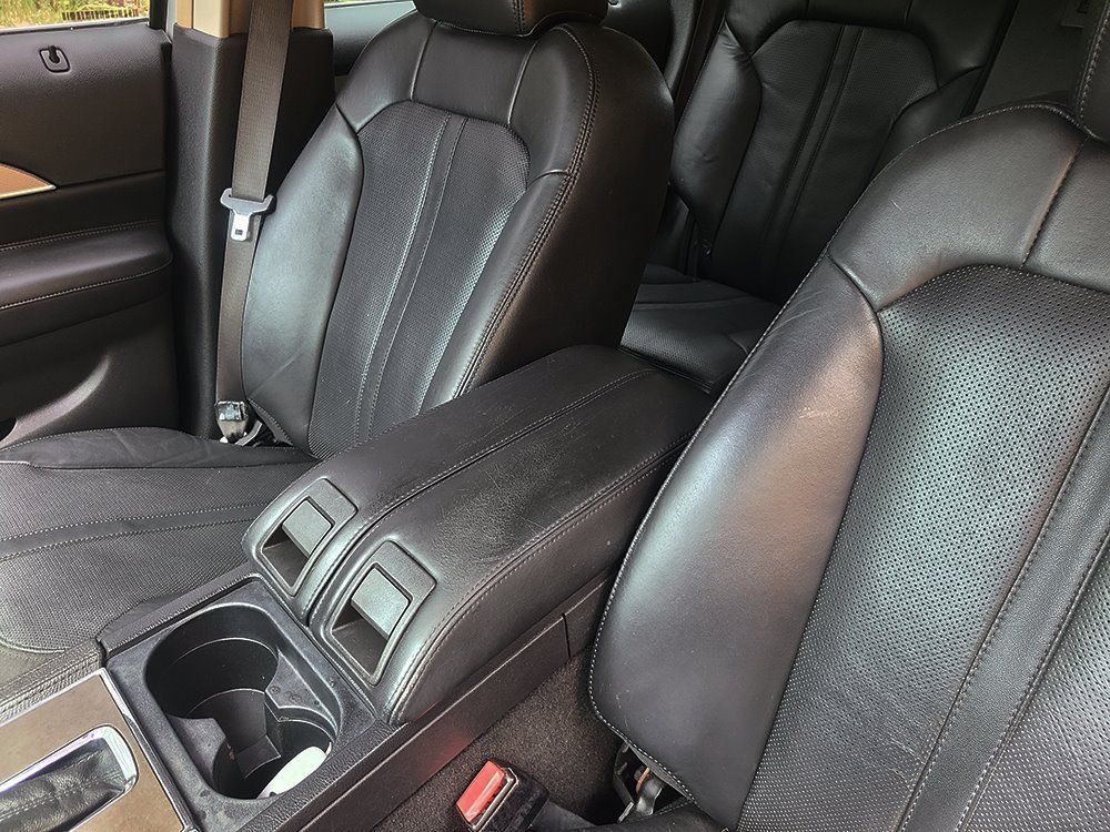 Used 2011 Lincoln MKX 2WD image 40