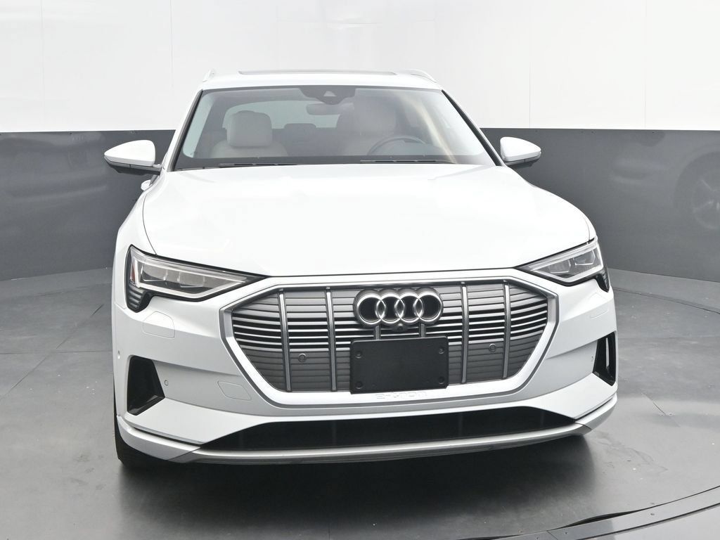 Used 2019 Audi e-tron Premium Plus AWD/4WD image 10