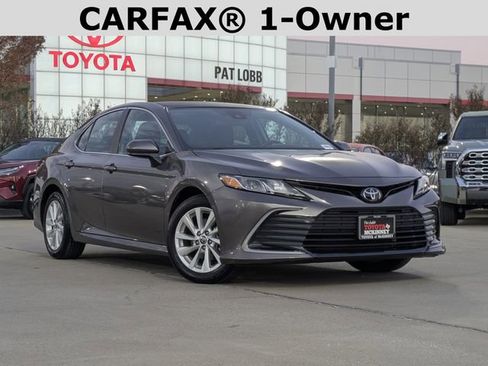Used 2024 Toyota Camry LE image 2