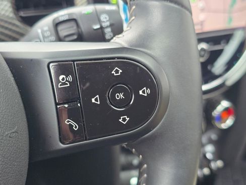 Used 2024 MINI Cooper SE w/ MINI Resolute Edition image 31