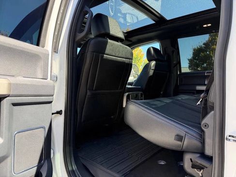 Used 2022 Ford F250 Lariat w/ Lariat Ultimate Package image 18