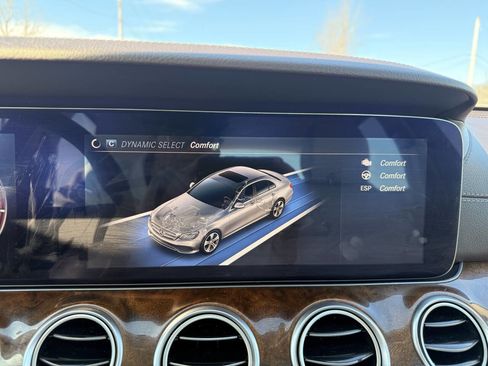 Used 2020 Mercedes-Benz E 350 4MATIC Sedan image 34