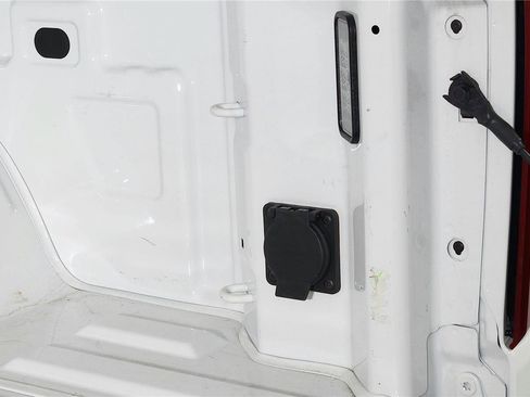 Used 2024 Chevrolet Silverado 1500 LT image 17