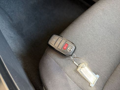 Used 2025 Toyota Camry LE image 22