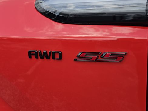 New 2026 Chevrolet Blazer EV SS w/ Performance Package AWD/4WD image 17