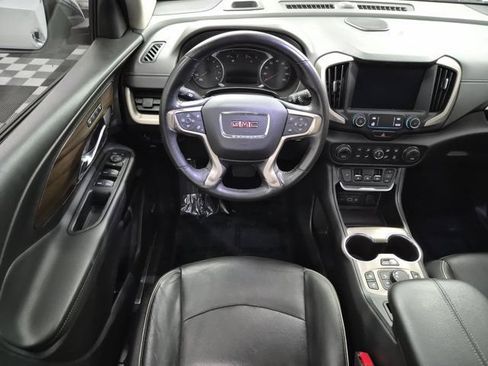 Used 2020 GMC Terrain Denali w/ Denali Premium Package FWD image 11