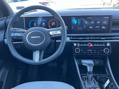 Certified 2025 Hyundai Santa Cruz SEL image 10