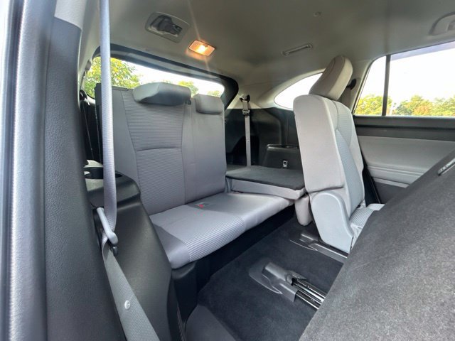 Used 2022 Toyota Highlander LE AWD/4WD image 43