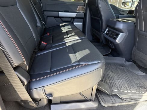 Used 2024 Ford F250 Lariat w/ Chrome Package image 15