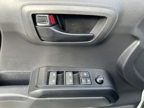 Used 2023 Toyota Tacoma SR AWD/4WD image 11