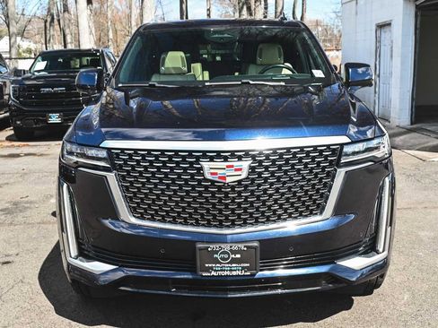 Used 2023 Cadillac Escalade ESV Premium Luxury w/ LPO, Illumination Package image 2