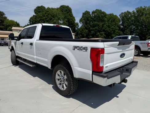Used 2017 Ford F250 XL w/ Power Equipment Group AWD/4WD image 5