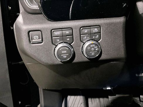 New 2026 GMC Sierra 1500 Elevation w/ Elevation Premium Package AWD/4WD image 17