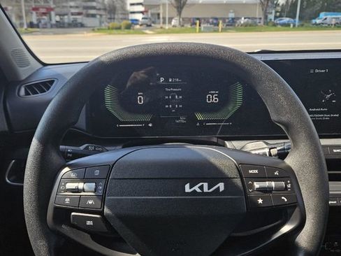 Used 2025 Kia K4 LXS FWD image 14