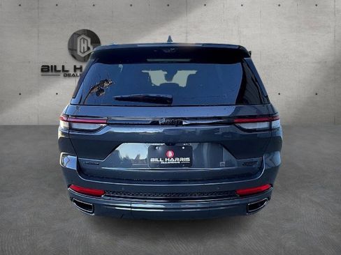 New 2025 Jeep Grand Cherokee Summit image 7