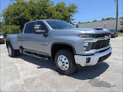 New 2026 Chevrolet Silverado 3500 LT w/ All Star Edition AWD/4WD image 2