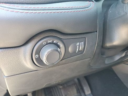 Used 2024 Dodge Durango GT RWD image 18