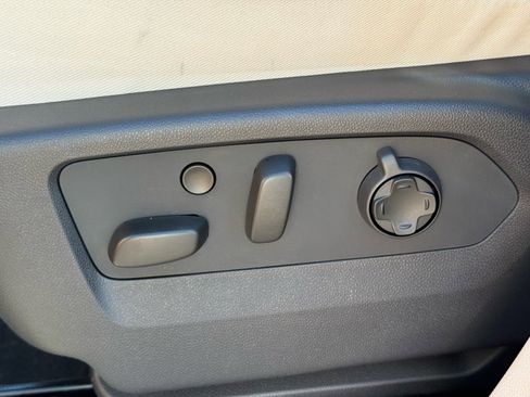 Used 2022 Buick Envision Avenir w/ Technology Package II image 15