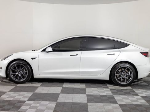 Used 2023 Tesla Model 3 Standard Range RWD image 3