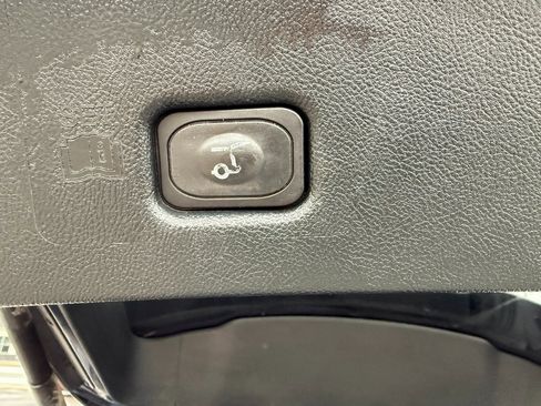 Used 2019 Lincoln Nautilus Select image 21