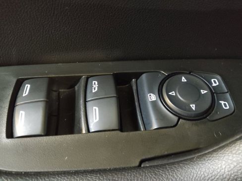 Used 2023 Chevrolet Blazer LT image 27