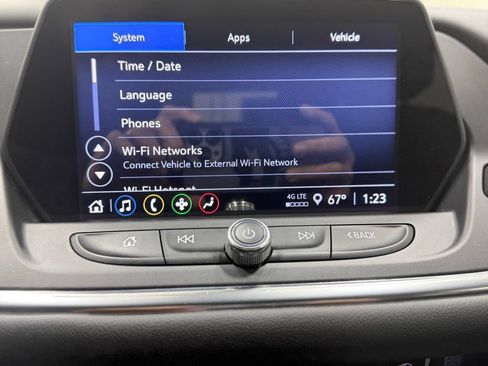 Used 2022 Chevrolet Blazer LT FWD image 19