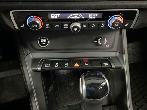 Used 2025 Audi Q3 2.0T Premium w/ Convenience Package image 18