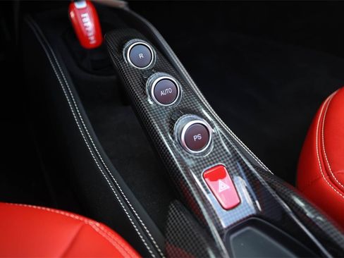 Certified 2021 Ferrari F8 Tributo image 39