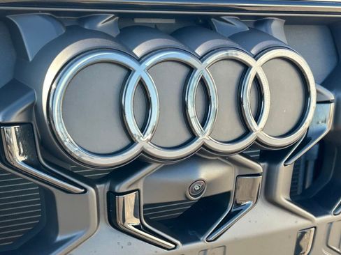 Used 2025 Audi SQ5 Premium Plus w/ Premium Plus Package image 45