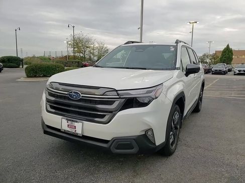 Certified 2025 Subaru Forester Limited image 9