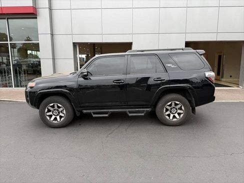 Certified 2024 Toyota 4Runner TRD Off-Road Premium w/ Off Road Premium Plus Package AWD/4WD image 4