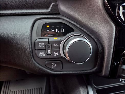 New 2026 RAM 1500 Big Horn AWD/4WD image 17