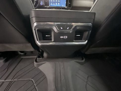 Certified 2024 Chevrolet Silverado 1500 High Country w/ Technology Package AWD/4WD image 20