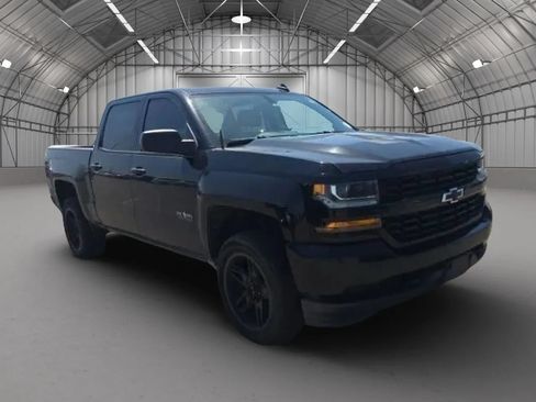 Used 2018 Chevrolet Silverado 1500 Custom w/ Texas Edition RWD image 17