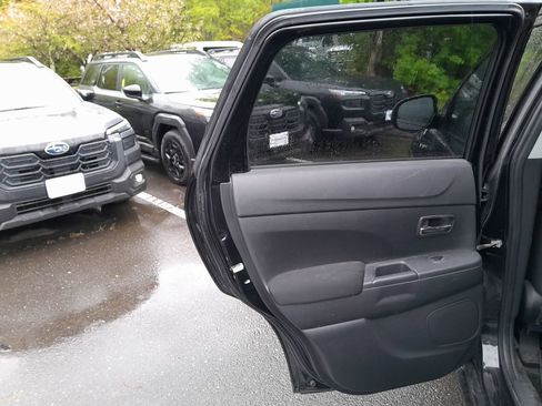 Used 2017 Mitsubishi Outlander Sport LE AWD/4WD image 29