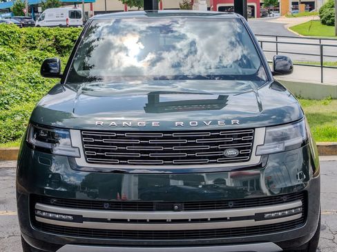Used 2025 Land Rover Range Rover Long Wheelbase SE AWD/4WD image 2