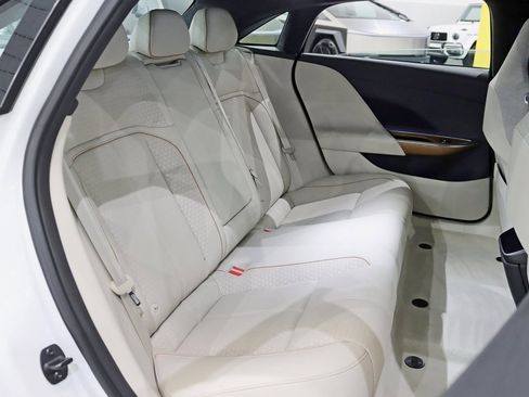 Used 2022 Lucid Air Grand Touring image 34