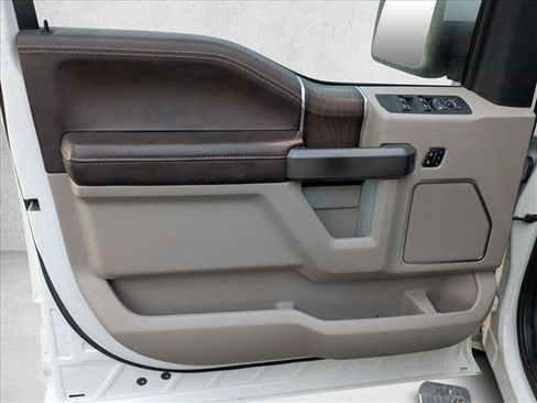 Used 2020 Ford F150 Limited w/ Trailer Tow Package image 13