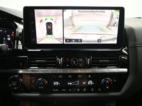 New 2026 Nissan Pathfinder SL FWD image 16