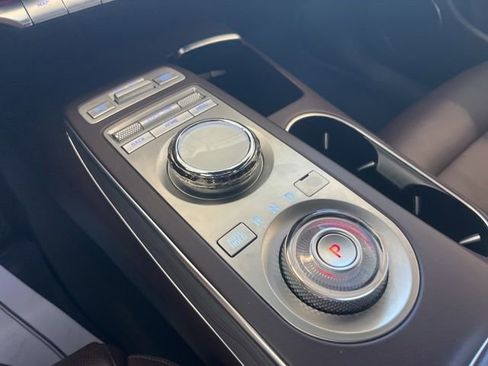 Used 2022 Genesis GV70 2.5T w/ Advanced Package image 30