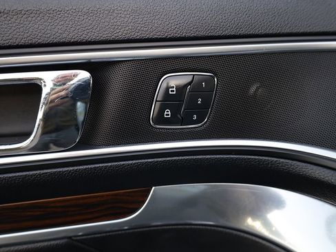 Used 2016 Ford Explorer Limited image 11