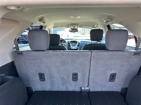 Used 2017 Chevrolet Equinox LT FWD image 10