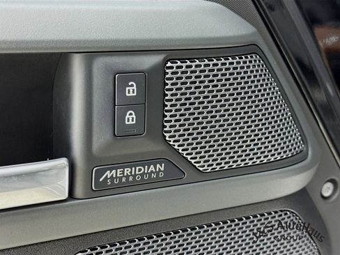 Used 2022 Land Rover Defender 110 X AWD/4WD image 25